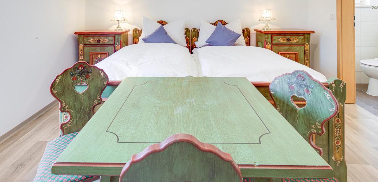 Weisses Roessl Hotel Pfreimd Екстериор снимка